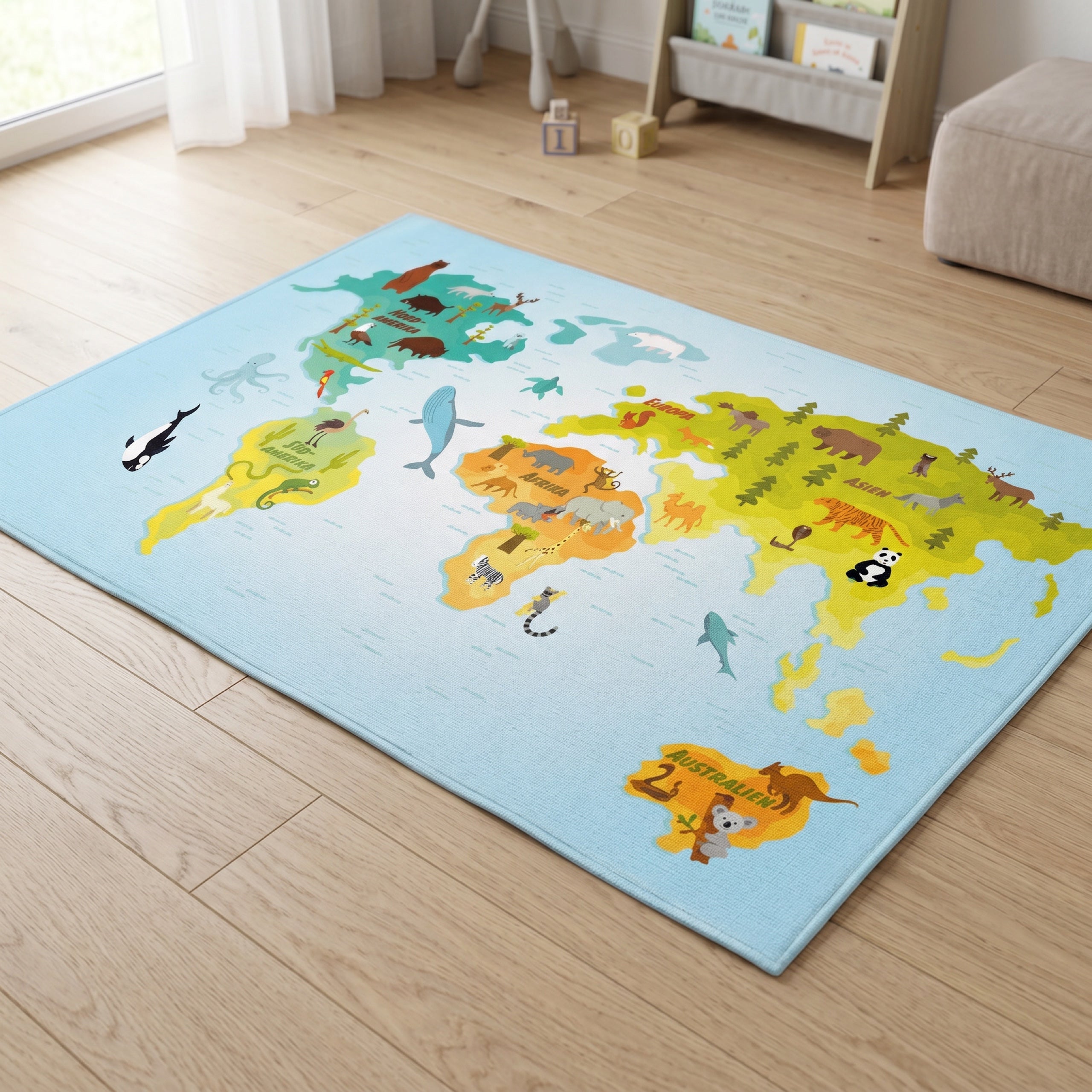 Upina Spielteppich Weltkarte Tiere im Kinderzimmer – schräge Perspektive