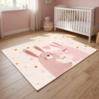 Upina Spielteppich Hase rosa im Kinderzimmer – Frontperspektive